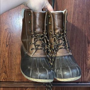 Brown insulated duck boots size 7